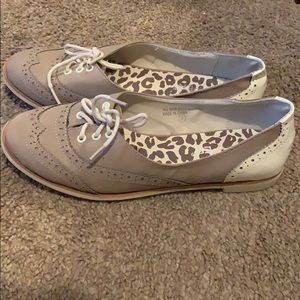 Super cute white and tan shoes, size 7